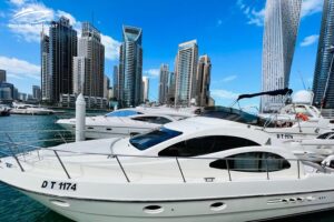 Yacht Rental in Dubai Harbour