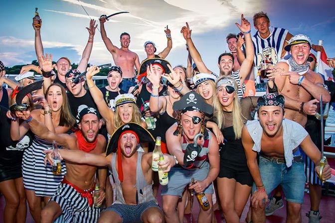 5 Corporate Yacht Party Ideas