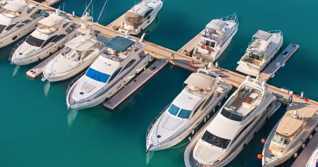 What Yacht Size Is Best for a Family of Eight