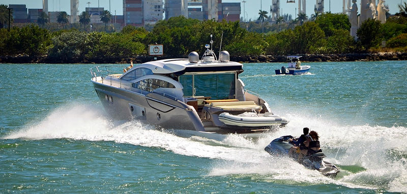 Yacht vs Jet Ski