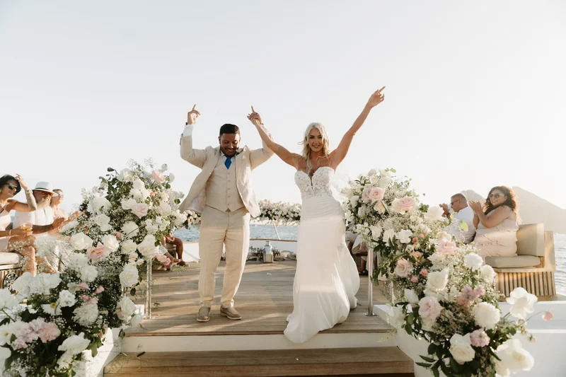 Yacht Wedding vs Beach Wedding